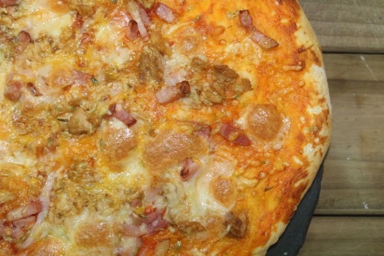 pizza atun y bacon