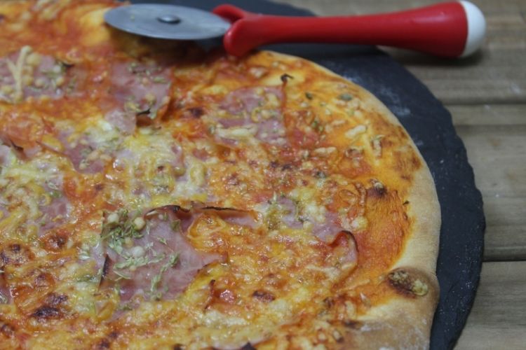 pizza con masa de cerveza guinness